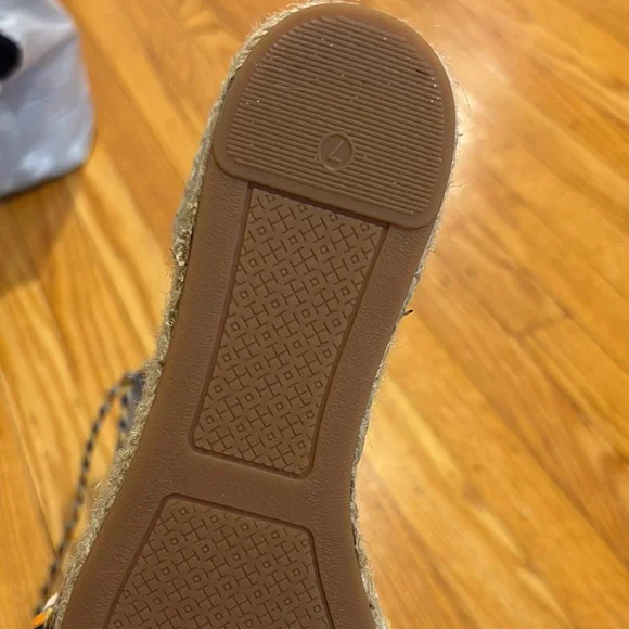 NWT Tory Burch Multicolor Espadrille Sandals - Picture 3 of 3